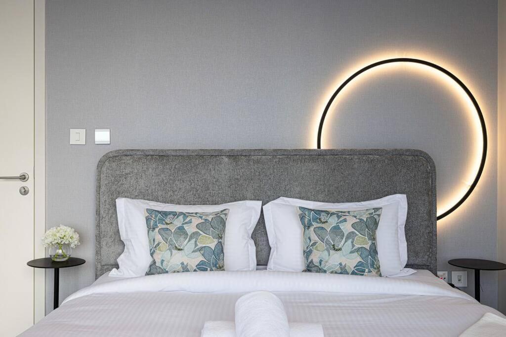 Magnificent - A Spacious 3 Bedroom With A Mesmerizing Burj Khalifa View Apartment