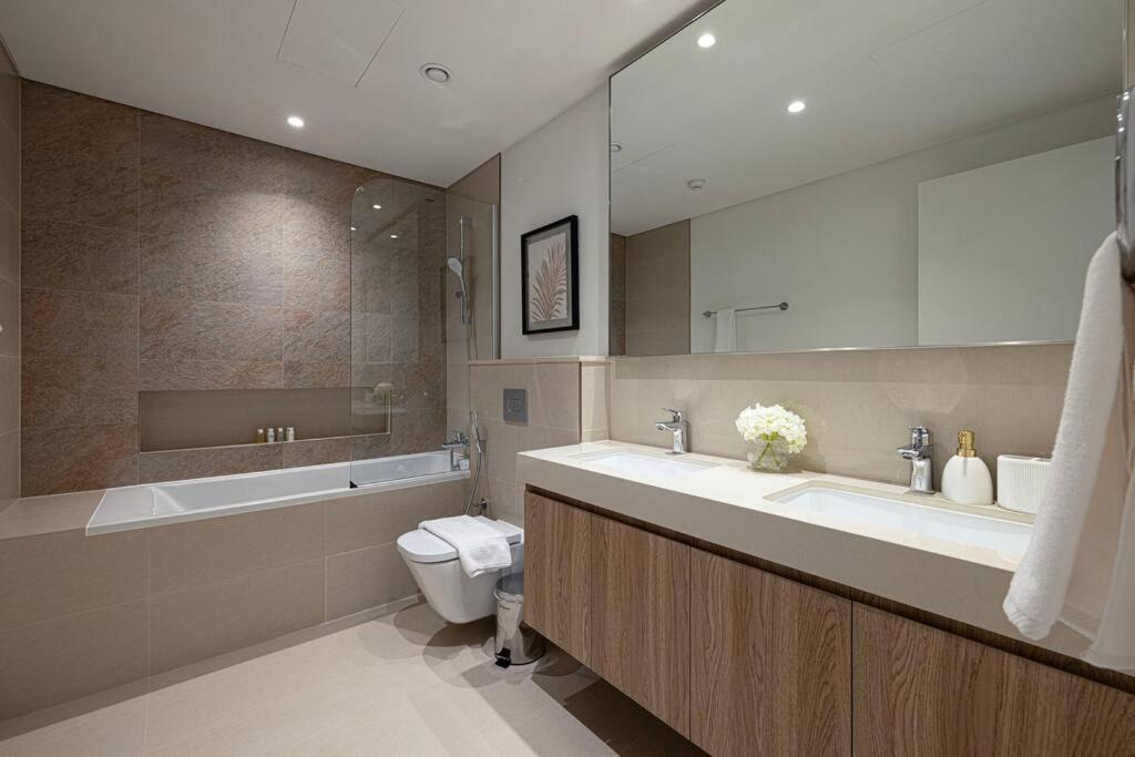 Apartment Magnificent - A Spacious 3 Bedroom With A Mesmerizing Burj Khalifa View *