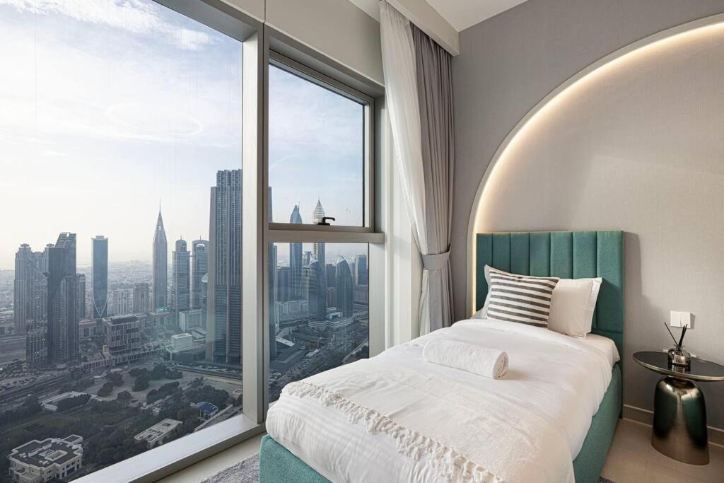 Magnificent - A Spacious 3 Bedroom With A Mesmerizing Burj Khalifa View * Dubai