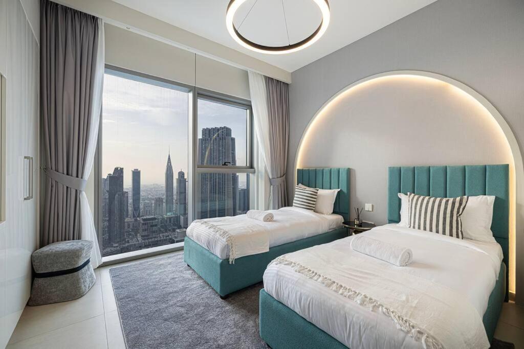 Magnificent - A Spacious 3 Bedroom With A Mesmerizing Burj Khalifa View Apartment