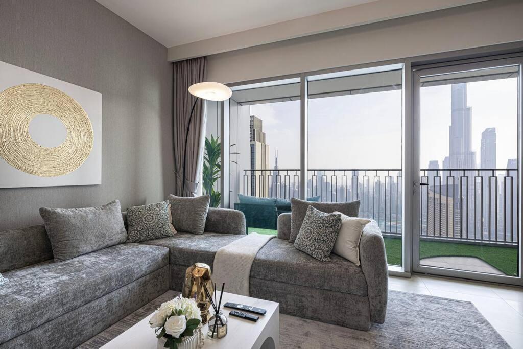 Apartment Magnificent - A Spacious 3 Bedroom With A Mesmerizing Burj Khalifa View *